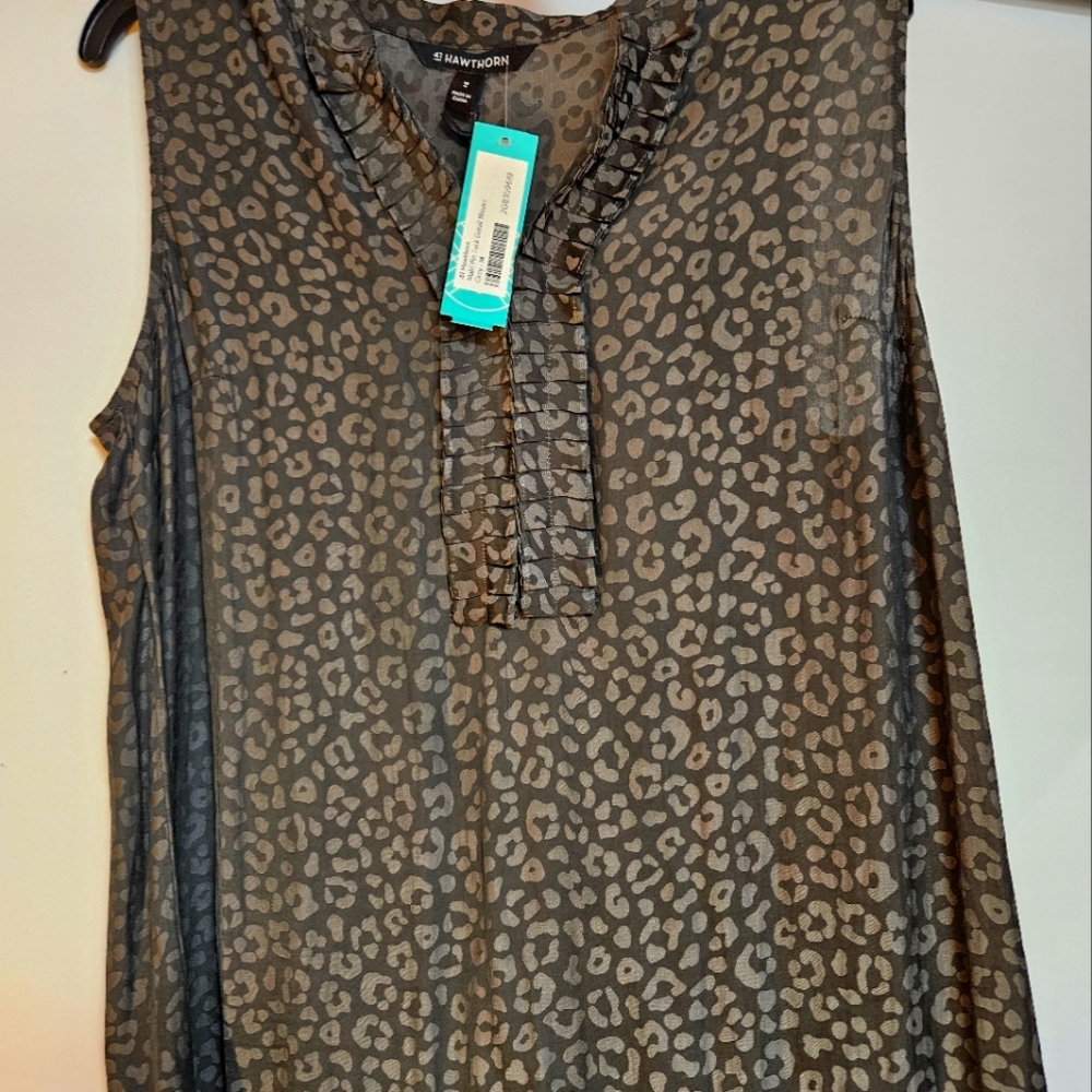 Hawthorn 41 Malri leopard print sleeveless blouse NWT size m